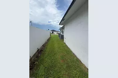157 Dabou Loop, Belle Glade, FL 33430 - Photo 11
