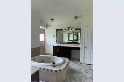 2810 NW 14th Ter, Cape Coral, FL 33993 - Photo 17