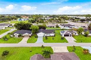 256 SE Santa Barbara Pl, Cape Coral, FL 33990 - Photo 47