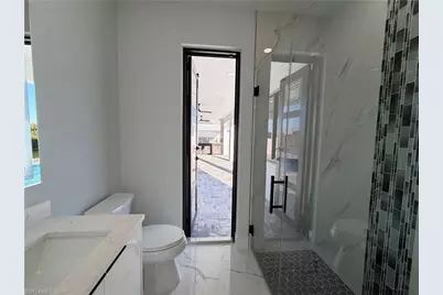 112 NE 6th St, Cape Coral, FL 33909 - Photo 21