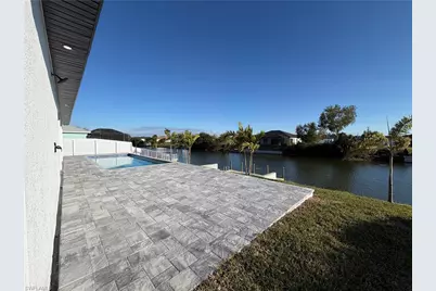 112 NE 6th St, Cape Coral, FL 33909 - Photo 31