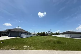 1621 SE 19th Ln, Cape Coral, FL 33990 - Photo 1