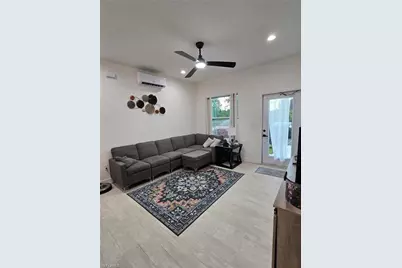 23041 Roundtree Ave, Alva, FL 33920 - Photo 5