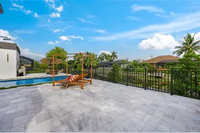 129 SE 16th St, Cape Coral, FL 33990 - Photo 41