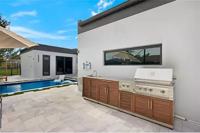 129 SE 16th St, Cape Coral, FL 33990 - Photo 35