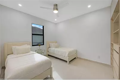 129 SE 16th St, Cape Coral, FL 33990 - Photo 23