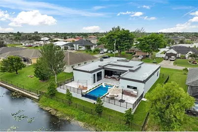 129 SE 16th St, Cape Coral, FL 33990 - Photo 39