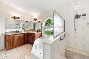 2138 SE 5th Pl, Cape Coral, FL 33990 - Photo 7