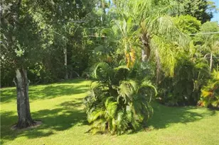 1337 Center Ln, Naples, FL 34110 - Photo 29
