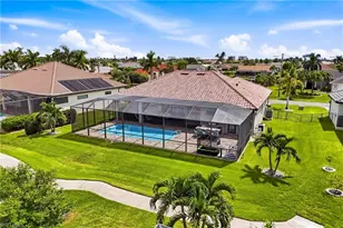 1909 SW 45th St, Cape Coral, FL 33914 - Photo 13