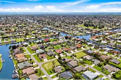 1909 SW 45th St, Cape Coral, FL 33914 - Photo 9