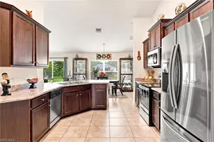 192 Townsend Ct, Lehigh Acres, FL 33972 - Photo 9
