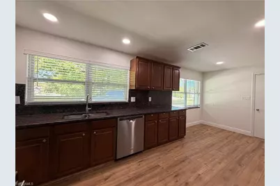 10621 McGregor Blvd, Fort Myers, FL 33919 - Photo 37