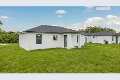 2700 11th St SW, Lehigh Acres, FL 33976 - Photo 27