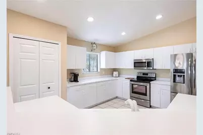 8451 Southbridge Dr #3, Estero, FL 33967 - Photo 5