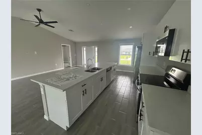 3804 NE 9th Pl, Cape Coral, FL 33909 - Photo 3