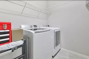 2703 Vareo Ct N, Cape Coral, FL 33991 - Photo 25