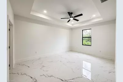 621 Greenbriar Blvd, Lehigh Acres, FL 33972 - Photo 9