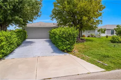 1121 NE 11th Ter, Cape Coral, FL 33909 - Photo 13
