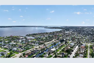 5351 Del Monte Ct, Cape Coral, FL 33904 - Photo 9
