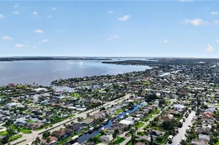 5351 Del Monte Ct, Cape Coral, FL 33904 - Photo 9
