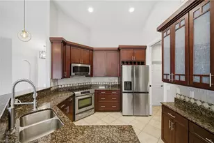 2538 SW 35th Ln, Cape Coral, FL 33914 - Photo 13
