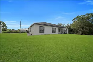 2611 39th St SW, Lehigh Acres, FL 33976 - Photo 29