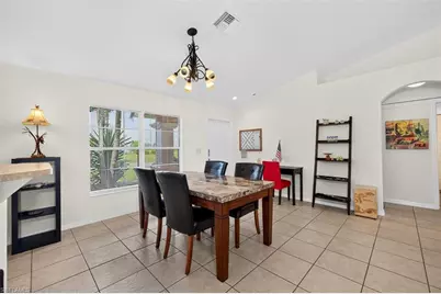 1722 NE 11th St, Cape Coral, FL 33909 - Photo 11