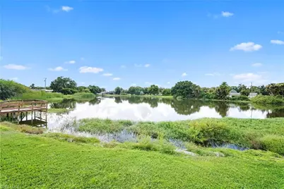 275 Lakeview Dr, North Fort Myers, FL 33917 - Photo 27