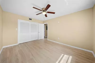 275 Lakeview Dr, North Fort Myers, FL 33917 - Photo 17