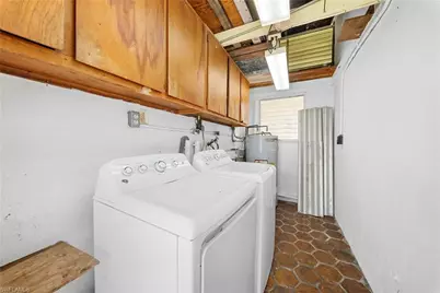 275 Lakeview Dr, North Fort Myers, FL 33917 - Photo 21