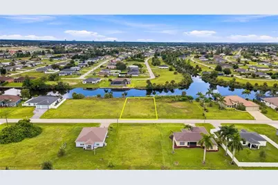 1246 NE 40th St, Cape Coral, FL 33909 - Photo 11