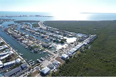 12110/12112 Siesta Dr, Fort Myers Beach, FL 33931 - Photo 7