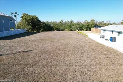 12110/12112 Siesta Dr, Fort Myers Beach, FL 33931 - Photo 19