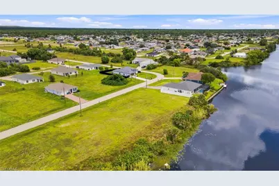 1250 NE 40th St, Cape Coral, FL 33909 - Photo 15