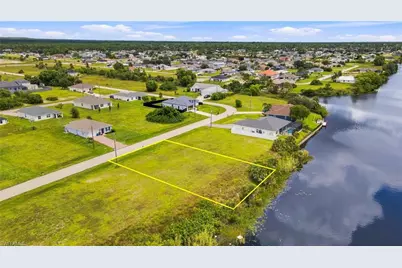 1250 NE 40th St, Cape Coral, FL 33909 - Photo 3