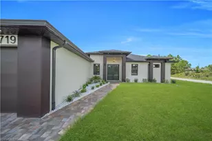 2719 33rd St W, Lehigh Acres, FL 33971 - Photo 3