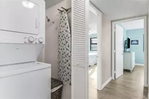 543 Seaview Ct, Marco Island, FL 34145 - Photo 17