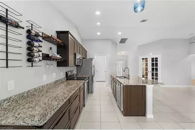 475 NE 3rd Pl, Cape Coral, FL 33909 - Photo 11