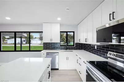 1389 Pine Ave, North Fort Myers, FL 33917 - Photo 9