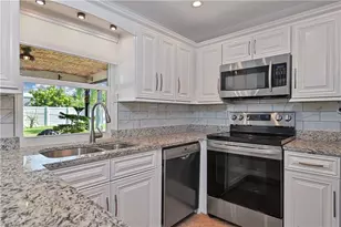 313 SE 3rd St, Cape Coral, FL 33990 - Photo 13