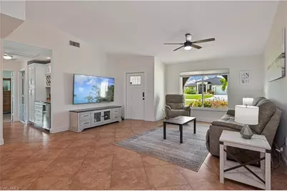 313 SE 3rd St, Cape Coral, FL 33990 - Photo 9