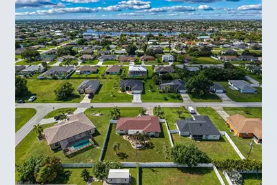 313 SE 3rd St, Cape Coral, FL 33990 - Photo 7