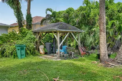 940 17th St SW, Naples, FL 34117 - Photo 39
