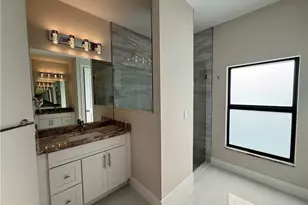 302 SW 14th Ave, Cape Coral, FL 33993 - Photo 15