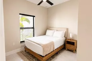 302 SW 14th Ave, Cape Coral, FL 33993 - Photo 13