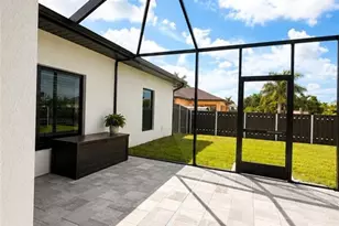 302 SW 14th Ave, Cape Coral, FL 33993 - Photo 19