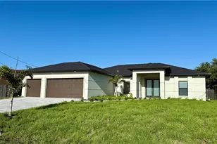 302 SW 14th Ave, Cape Coral, FL 33993 - Photo 5