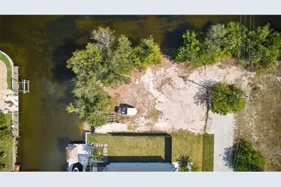 201 SW 40th St, Cape Coral, FL 33914 - Photo 25