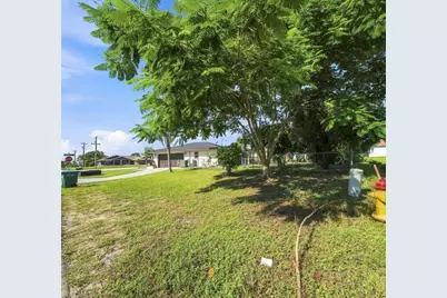 21 SW Trafalgar Pkwy, Cape Coral, FL 33991 - Photo 43